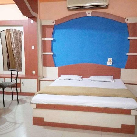 Hotel Palash Ratlām Kültér fotó